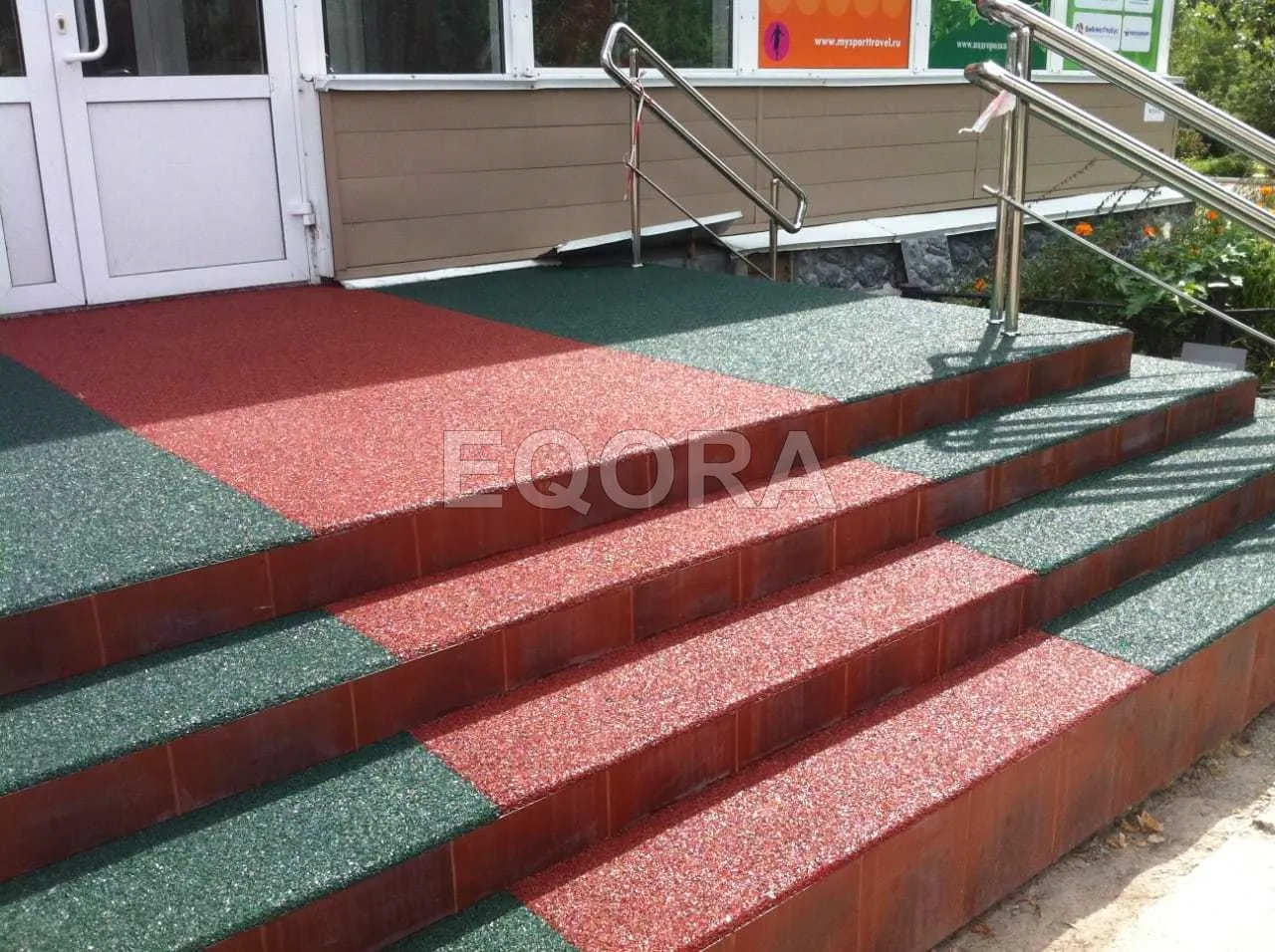 Резиновое покрытие на травмоопасные участки из резиновой крошки в Орехово-Зуево