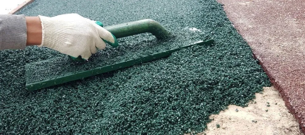 Можно ли укладывать резиновое покрытие на грунт в Орехово-Зуево?